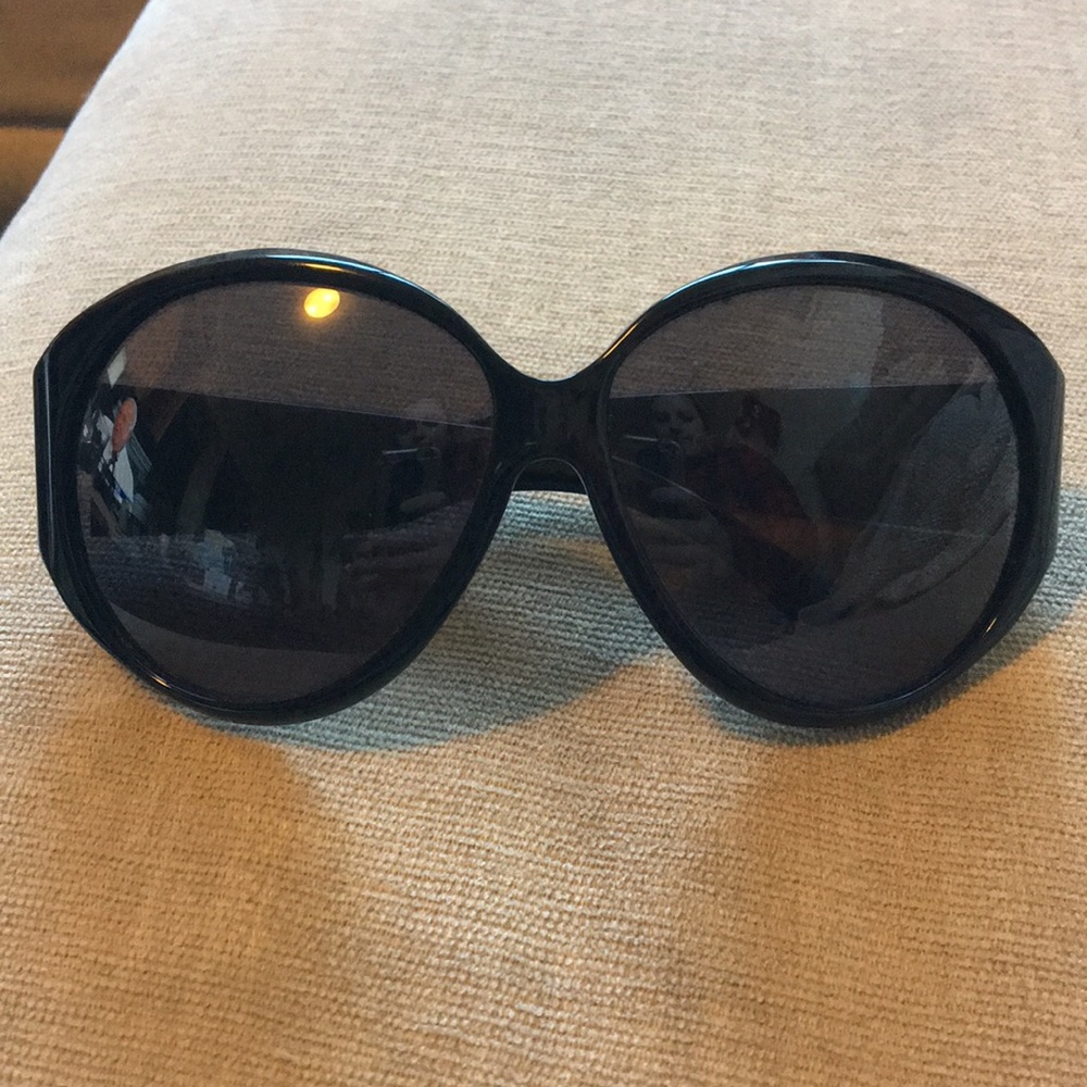 AUTHENTIC GUCCI diamond encrusted sunglasses